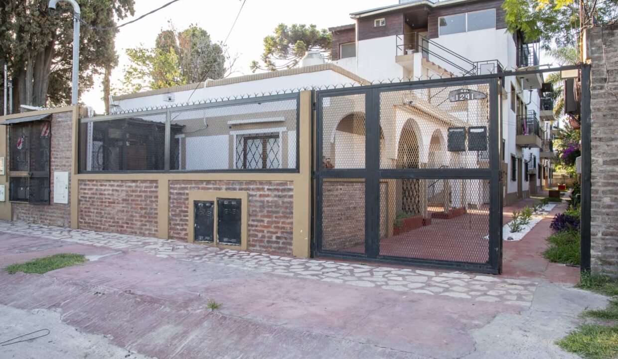 b3ac02d0-7b0e-4f10-9bc9-d0231759b2f4 (1)