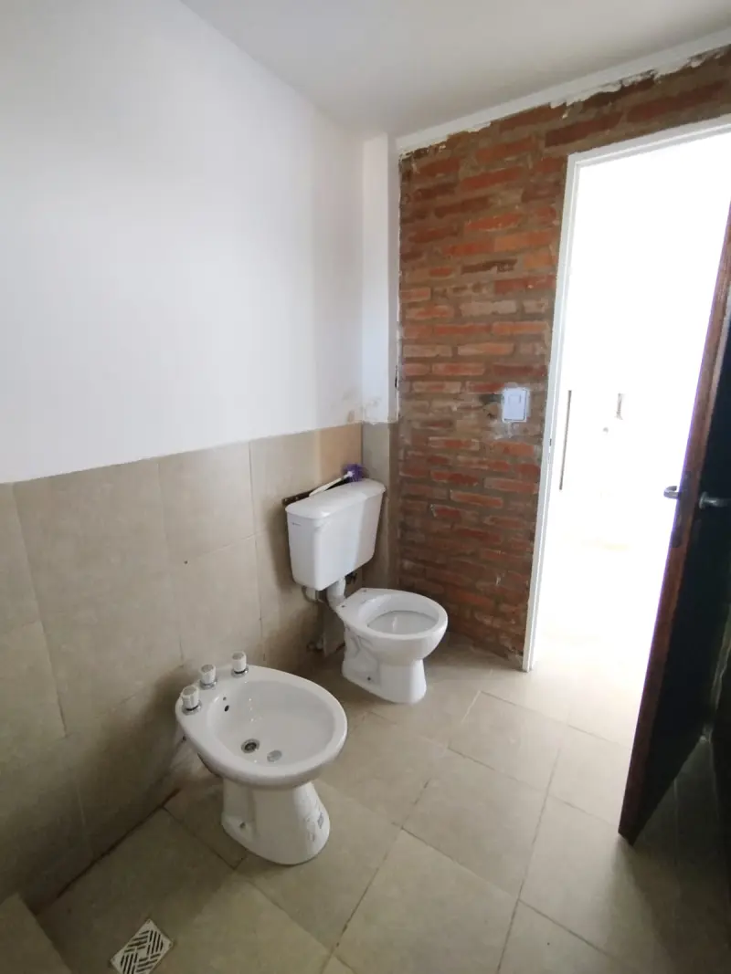Muy lindo Departamento en Venta, ideal para inversión, bajas expensas, zona Grand Bourg Centro - Imagen 3